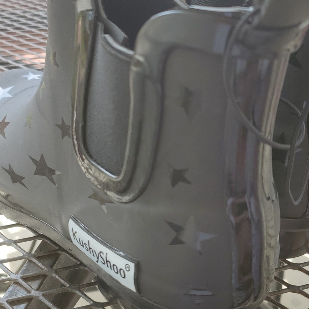 Kushyshoo Women's Black Ankle Rain Boots - Picture 8 of 8